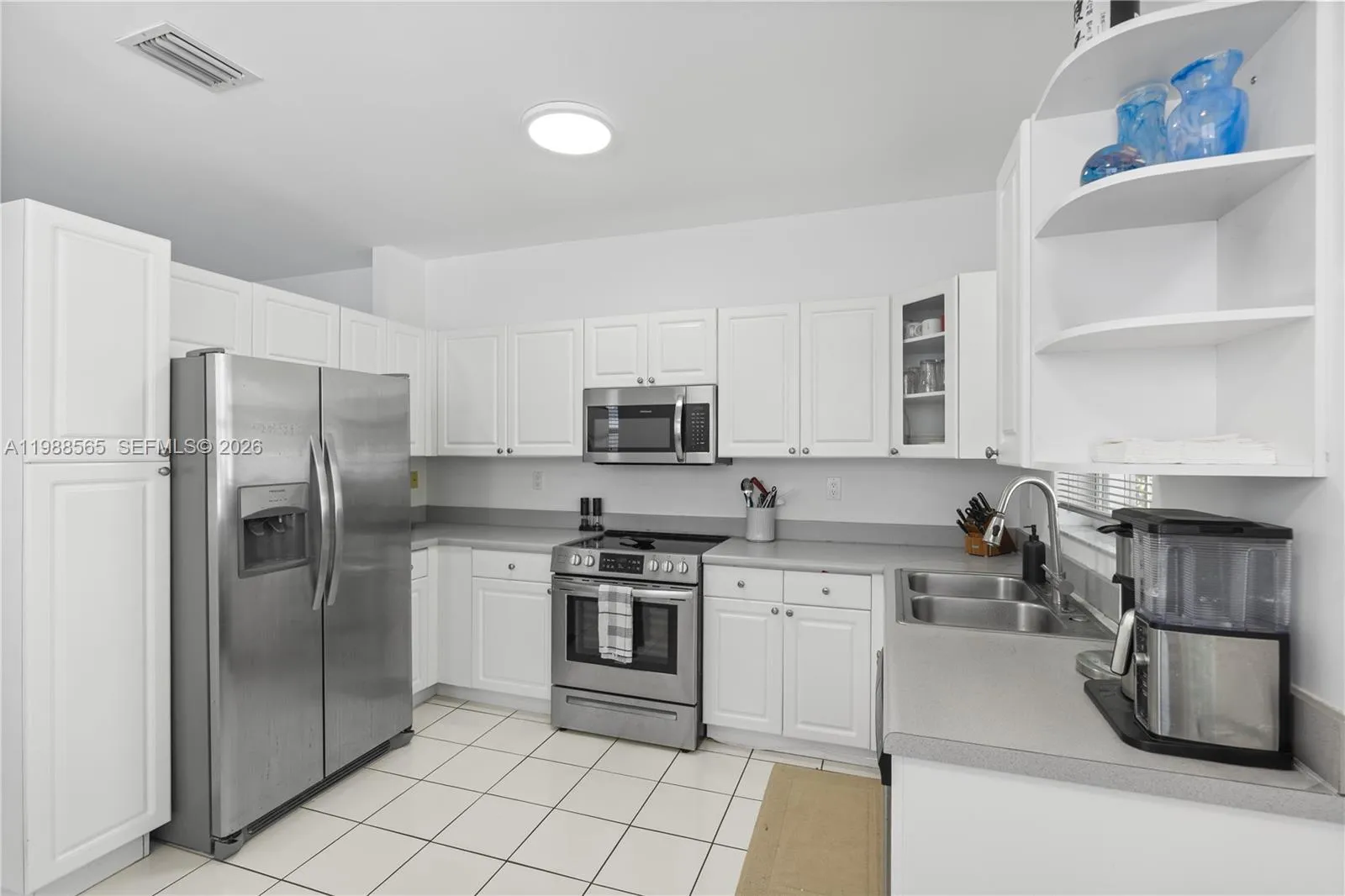 1120 Canella Ln, Hollywood FL 33019