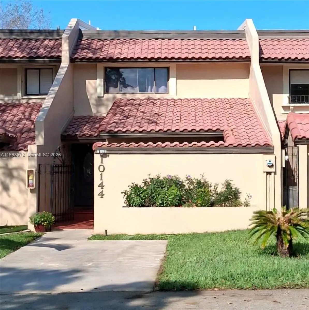 2 bedroom 2 bath for sale at 10144 Costa Del Sol Blvd, Doral FL 33178