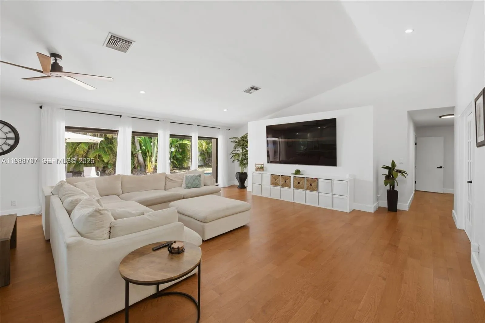 395 NW 89th Ln, Coral Springs FL 33071