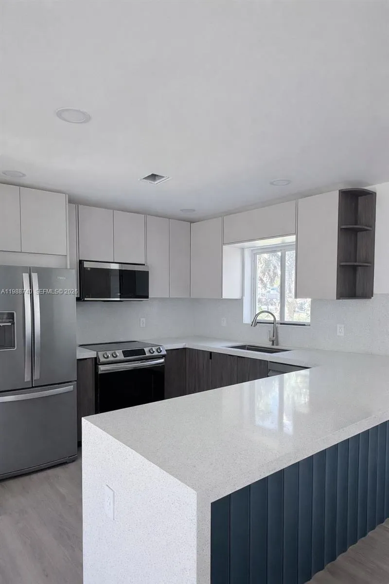 831 SW 39th Ave, Fort Lauderdale FL 33312