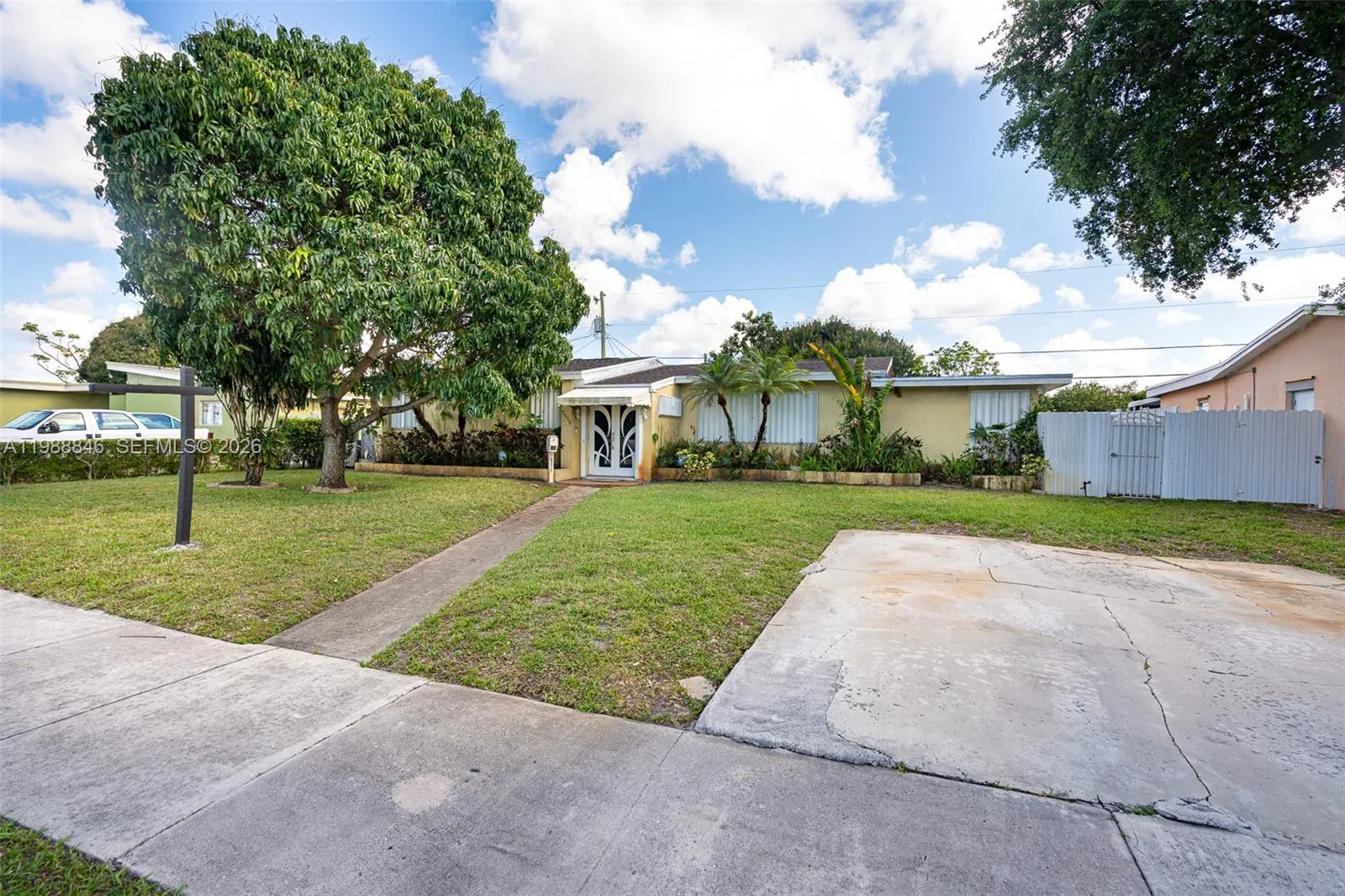 2010 NW 185th Ter, Miami Gardens FL 33056