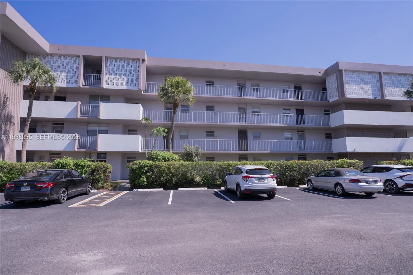 2800 NW 47th Ter # 103B, Lauderdale Lakes FL 33313
