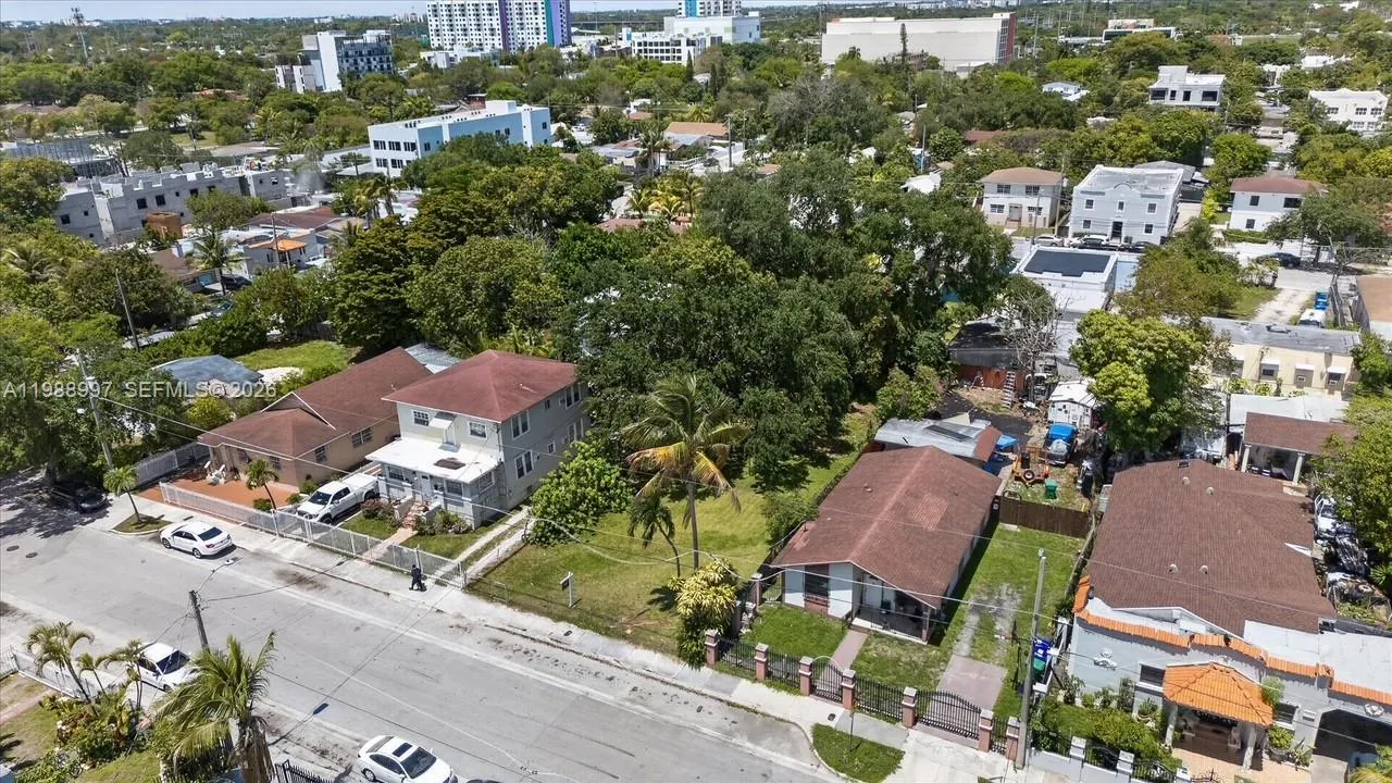 267 NW 31st St, Miami FL 33127