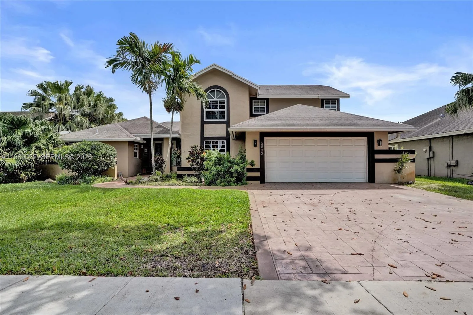 4 bedroom 3 bath for sale at 5832 SW 88th Ter, Cooper City FL 33328