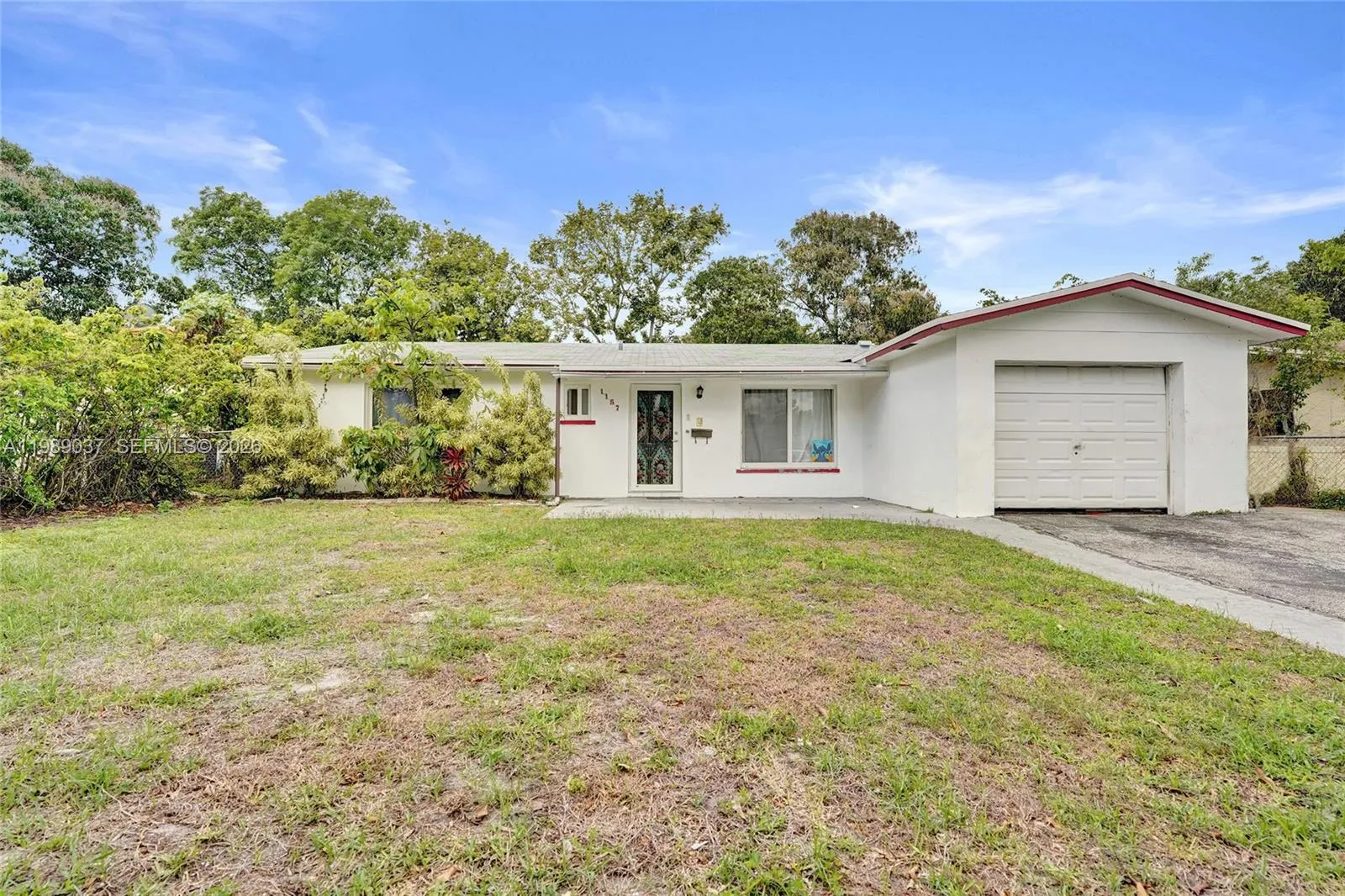 3 bedroom 2 bath for sale at 1157 NW 45th Ave, Lauderhill FL 33313