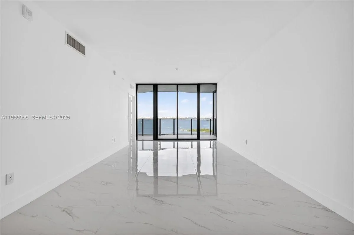 700 NE 24 # 2606, Miami FL 33137