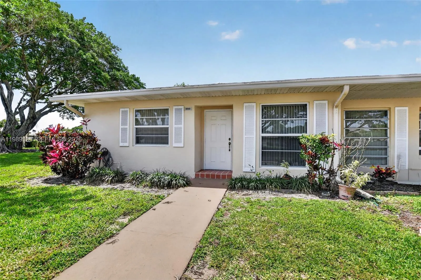 2 bedroom 2 bath for sale at 8662 Bella Vista Dr, Boca Raton FL 33433