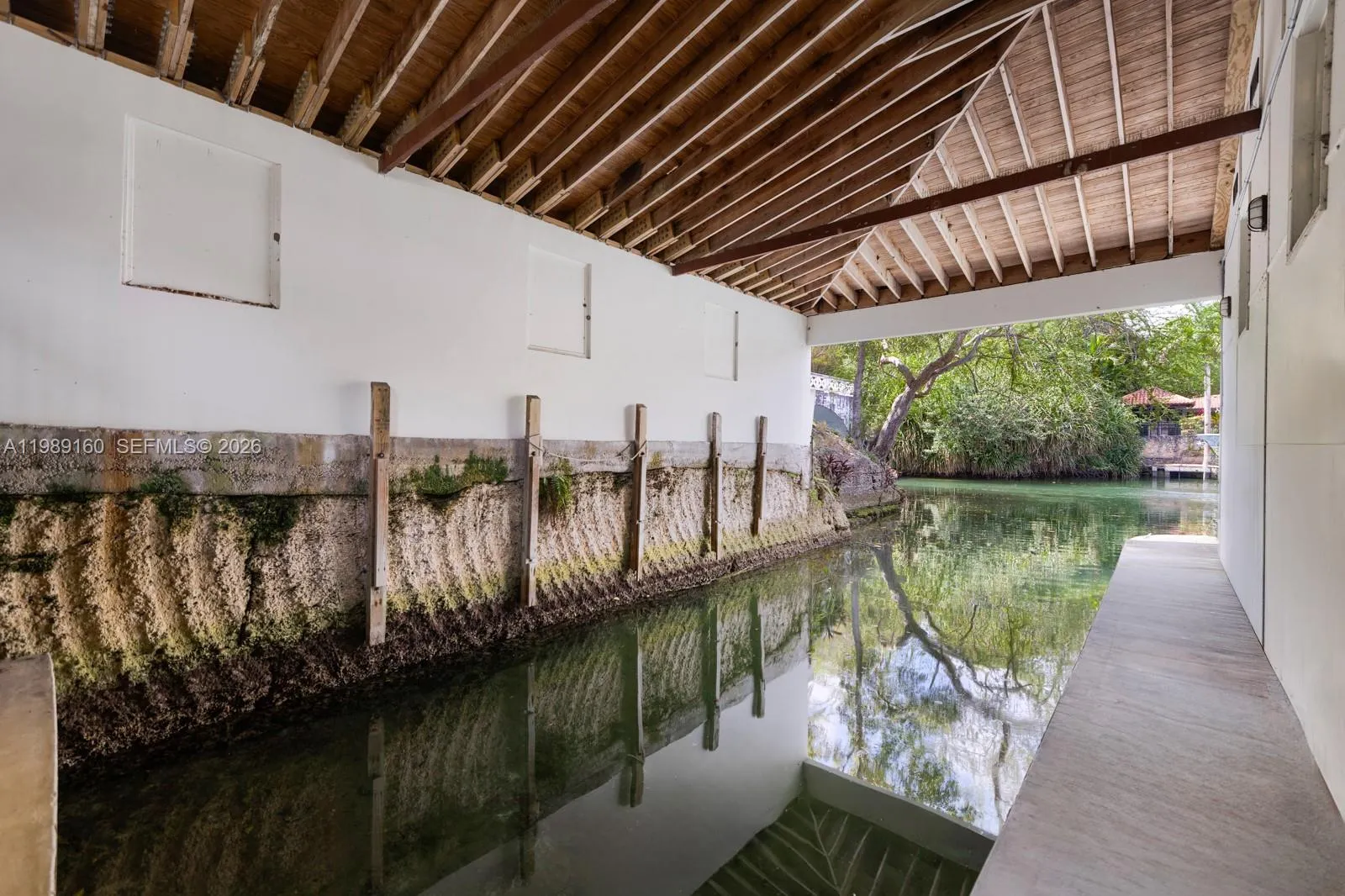 6120 Riviera Dr, Coral Gables FL 33146