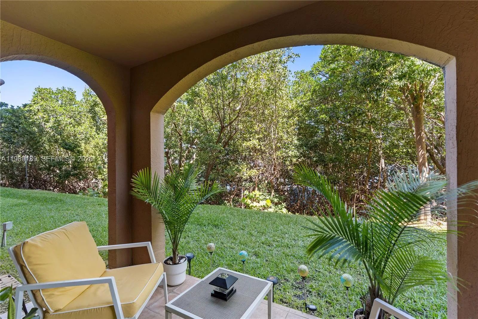 2 bedroom 2 bath for sale at 19655 E Country Club Dr # 6108, Aventura FL 33180