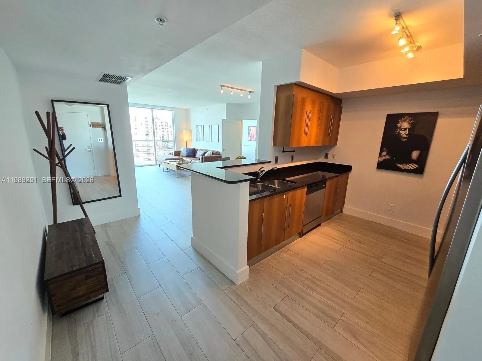 325 S Biscayne Blvd # 3719, Miami FL 33131