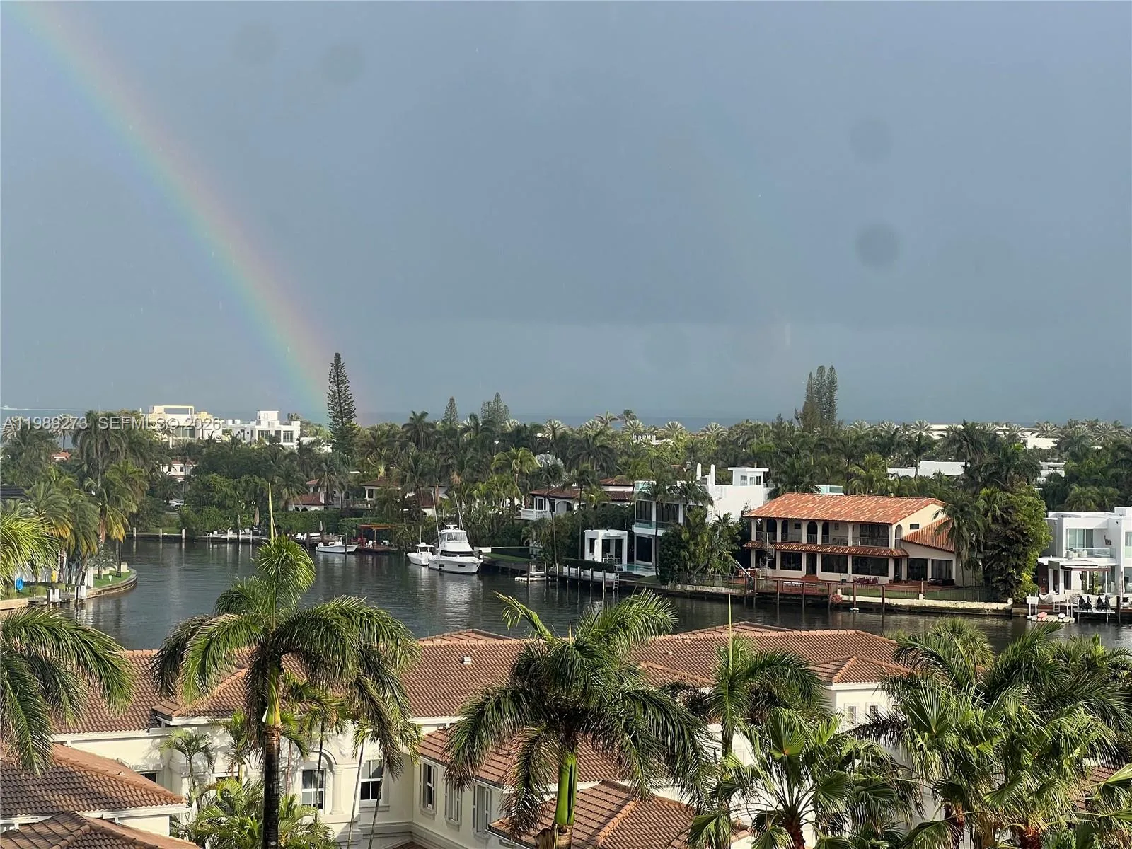 3 bedroom 2 bath for sale at 21050 Point Pl # 702, Aventura FL 33180