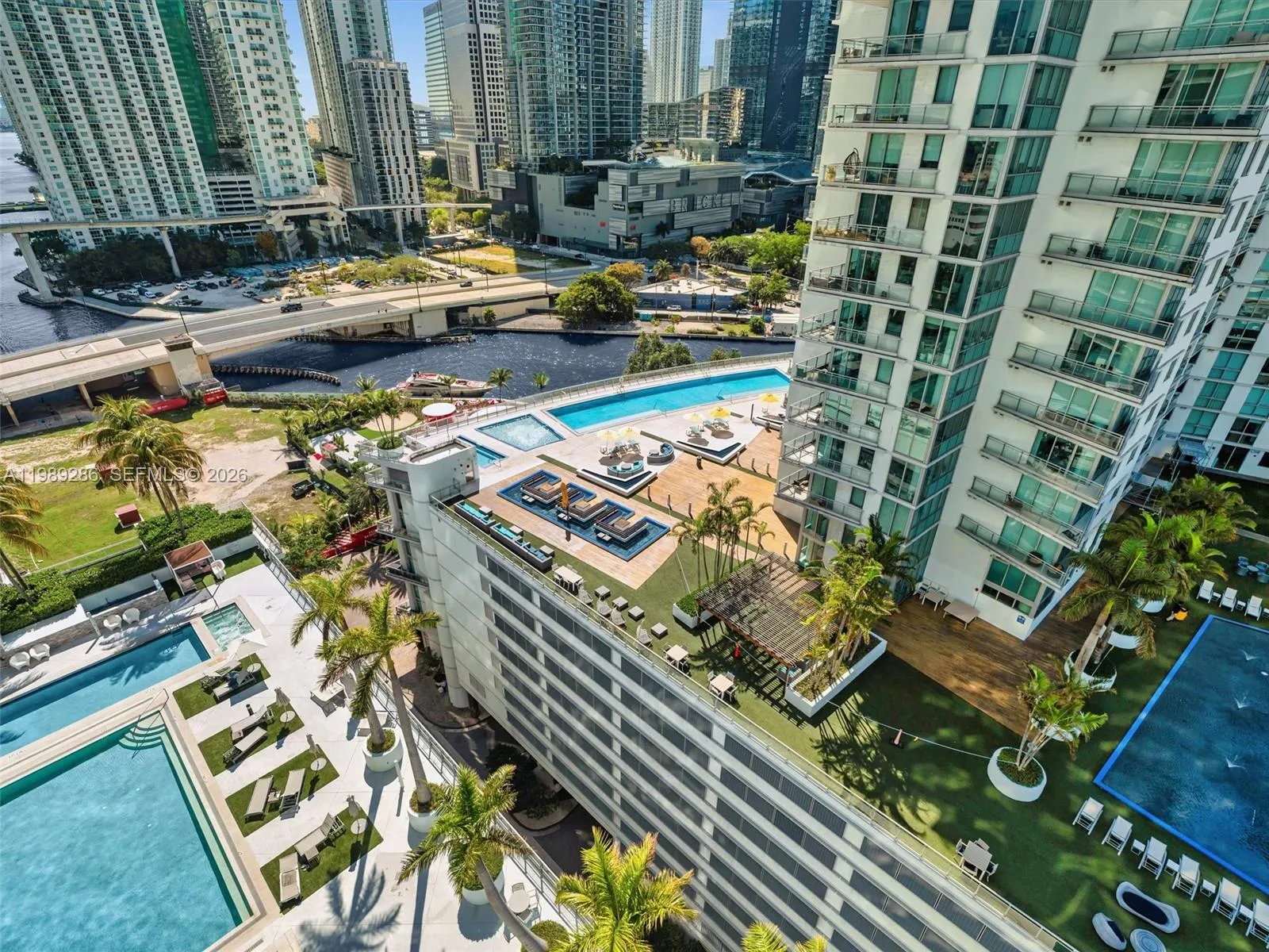 90 SW 3rd St # 2013, Miami FL 33130