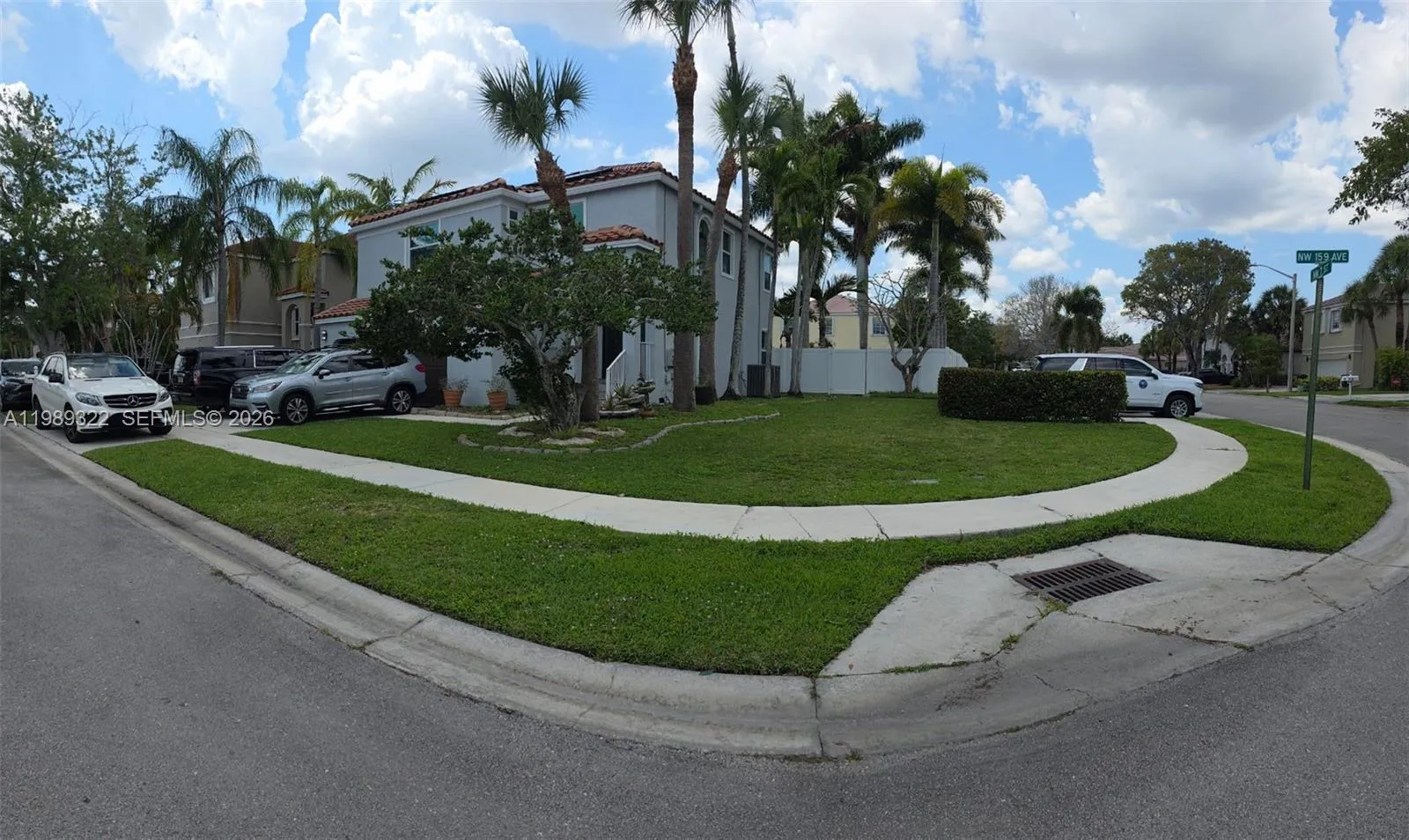 680 NW 159th Ave, Pembroke Pines FL 33028
