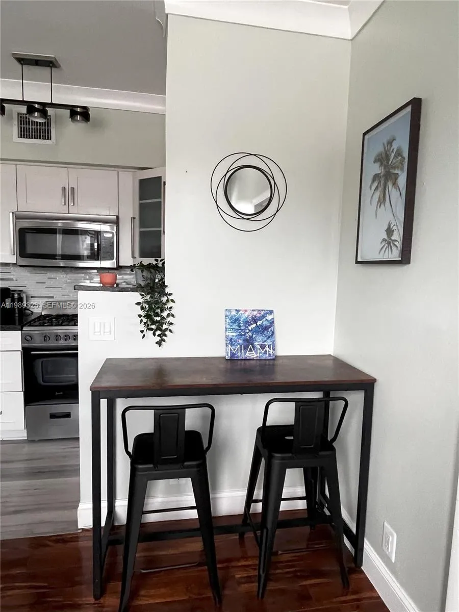 1320 Drexel Ave # 301, Miami Beach FL 33139