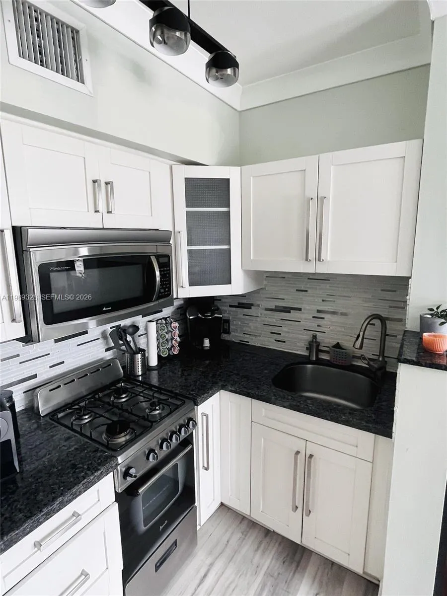 1320 Drexel Ave # 301, Miami Beach FL 33139