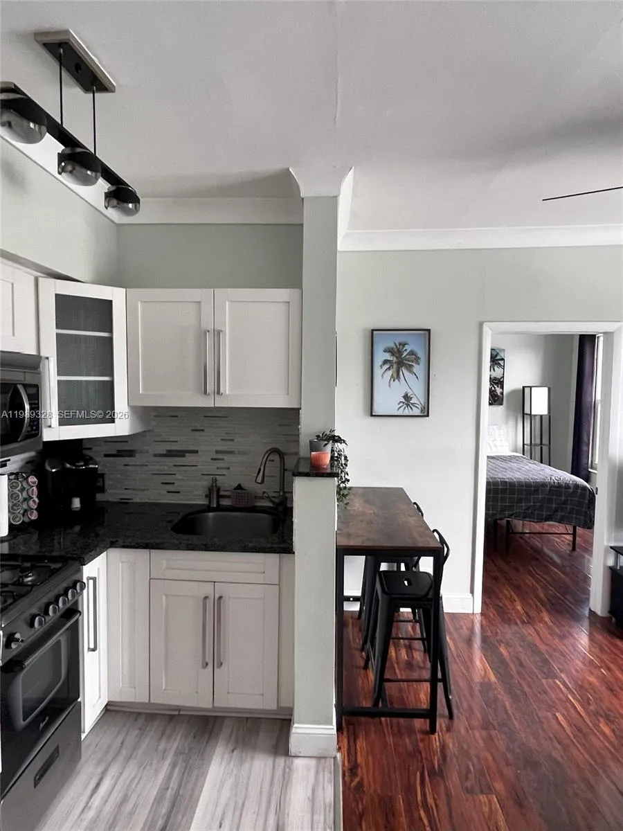 1320 Drexel Ave # 301, Miami Beach FL 33139