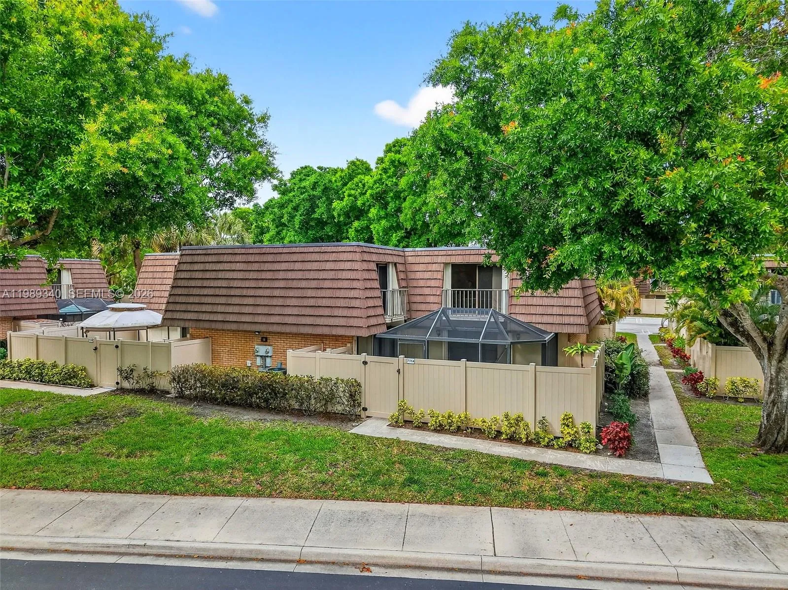 7114 71st Way, West Palm Beach FL 33407