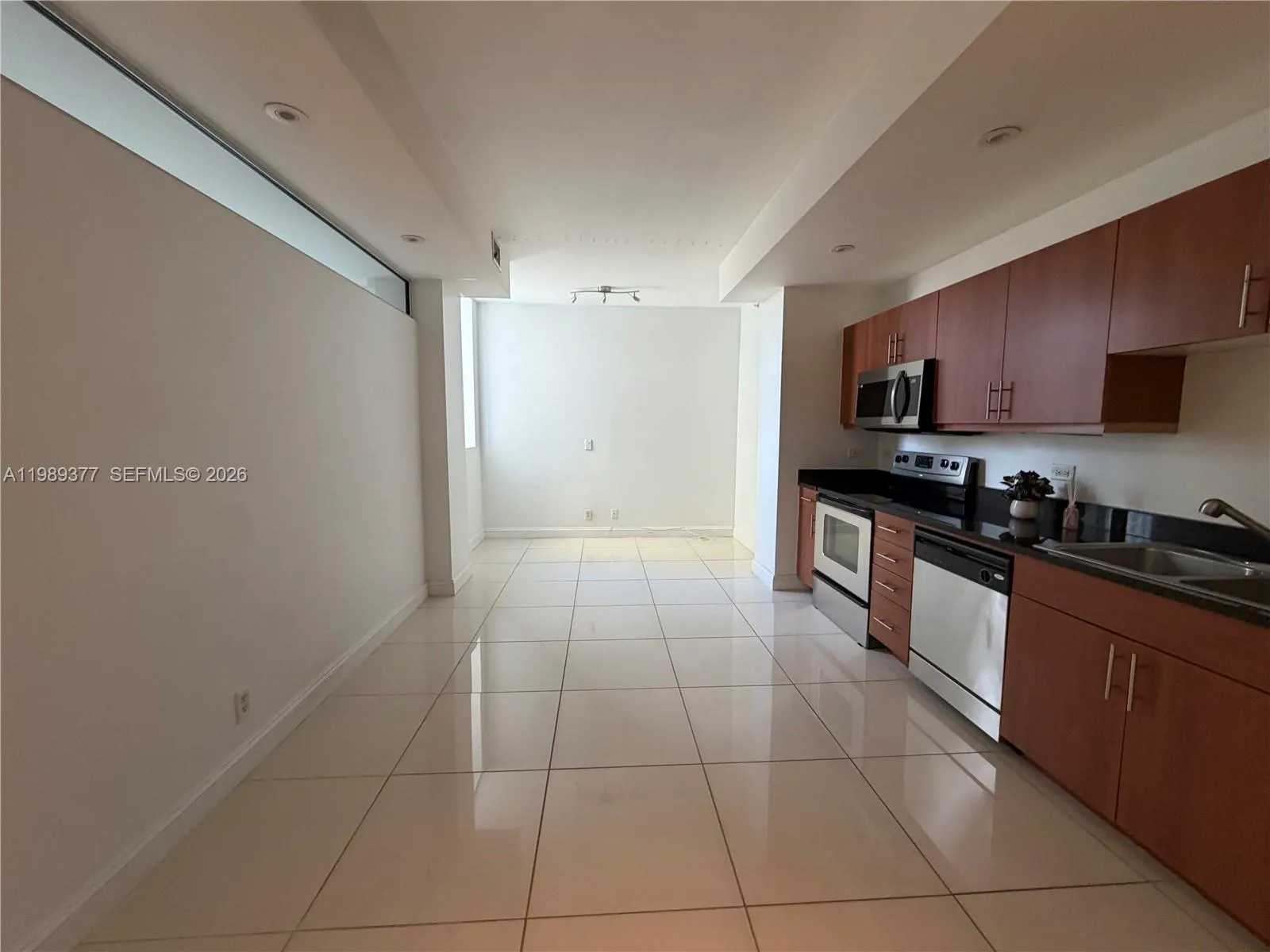 111 E Flagler St # 606, Miami FL 33131