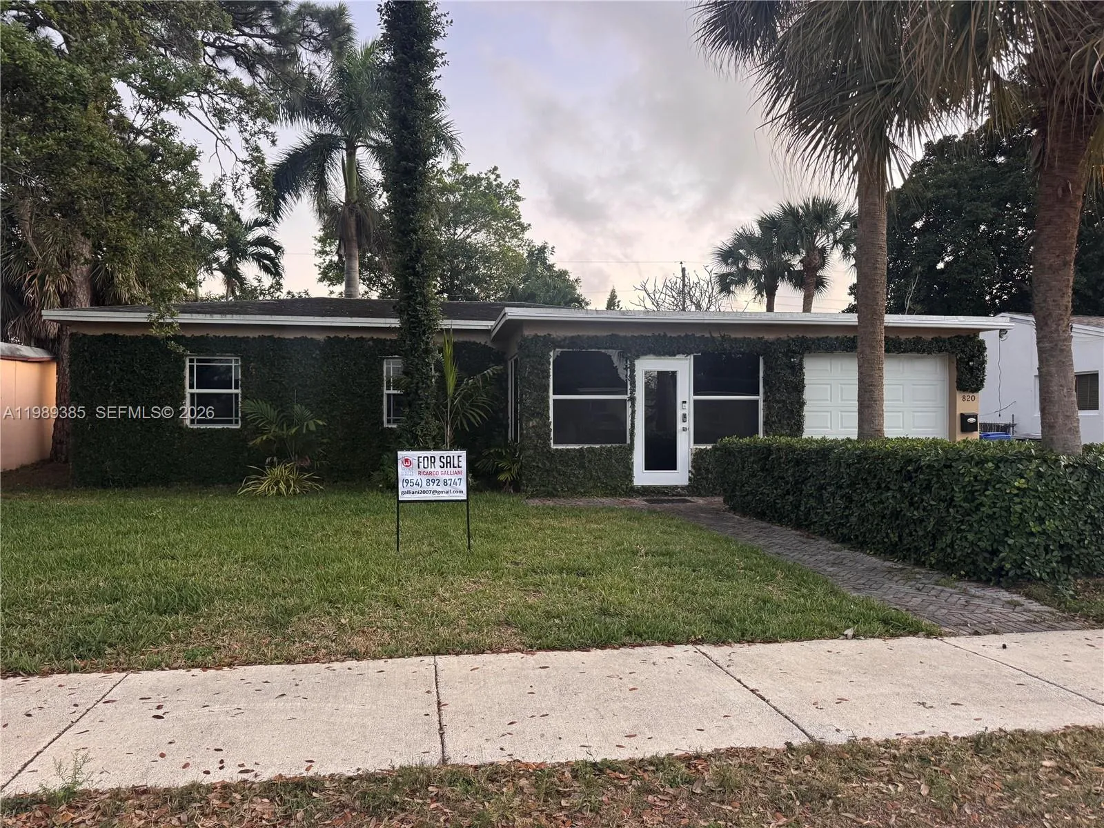 820 SW 26th St, Fort Lauderdale FL 33315