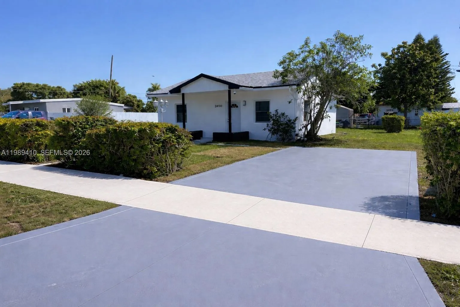 2 bedroom 1 bath for sale at 2450 NW 157th St Rd, Miami Gardens FL 33054