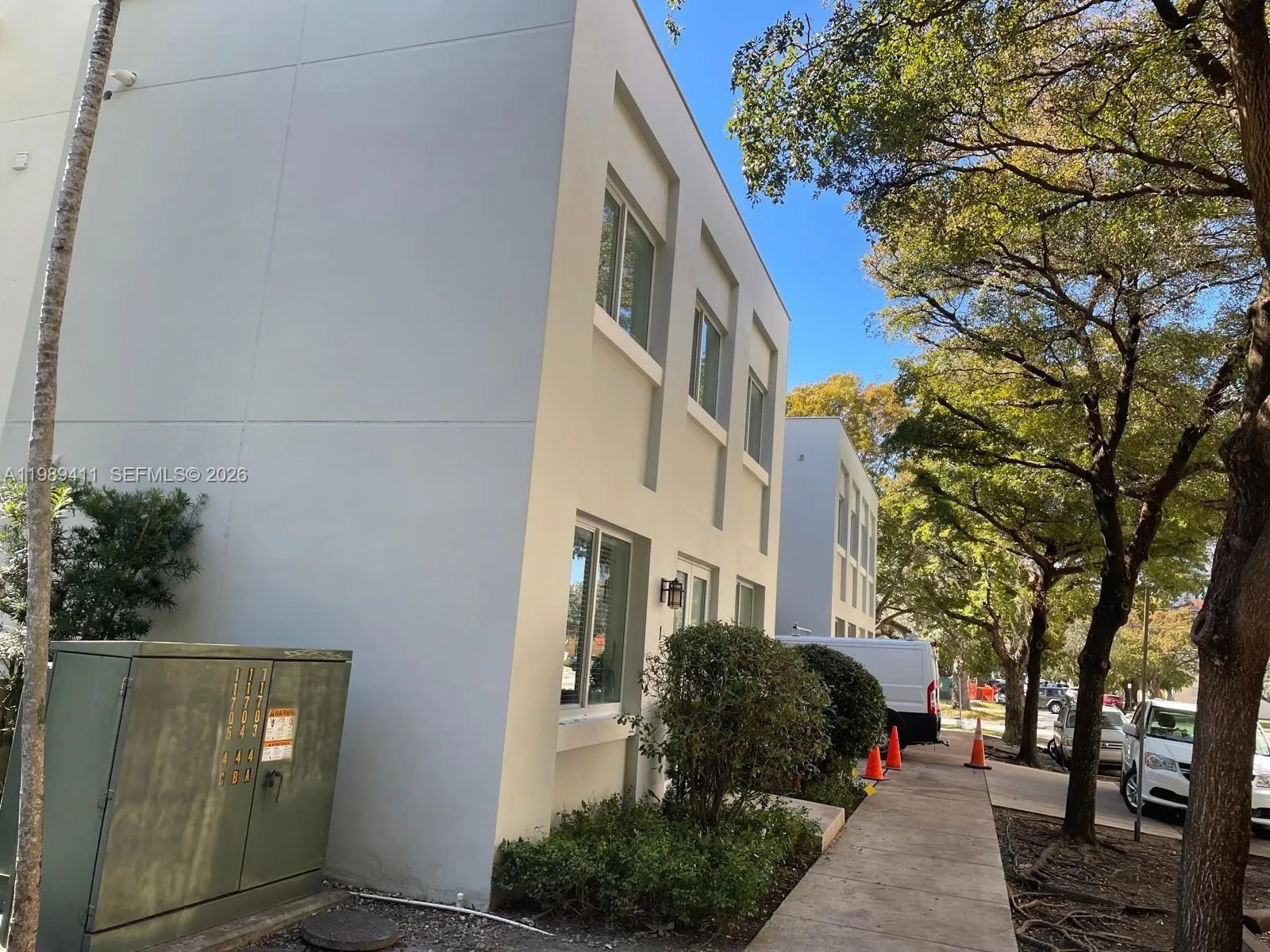 2 bedroom 2 bath for rent at 40 Calabria Ave # 101, Coral Gables FL 33134