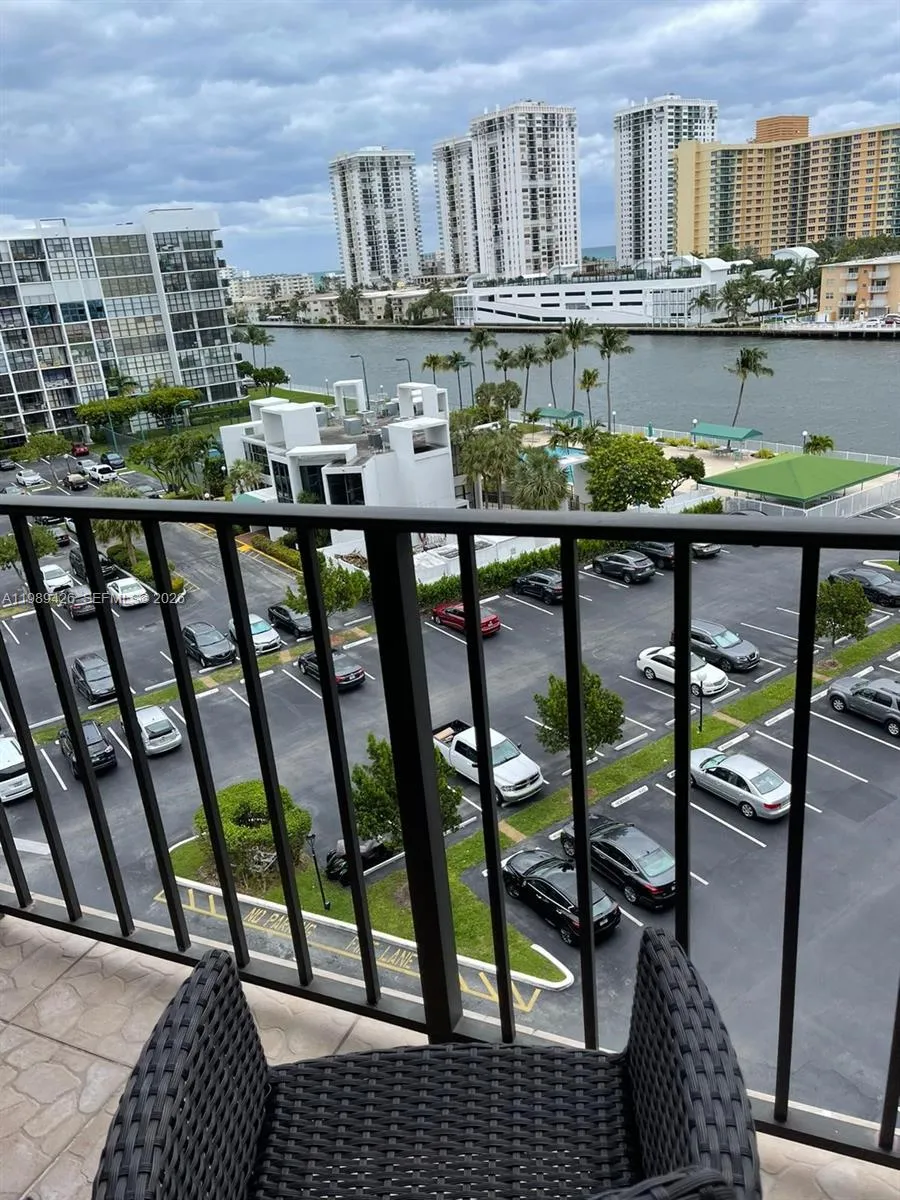 800 E Parkview Dr # 802, Hallandale Beach FL 33009