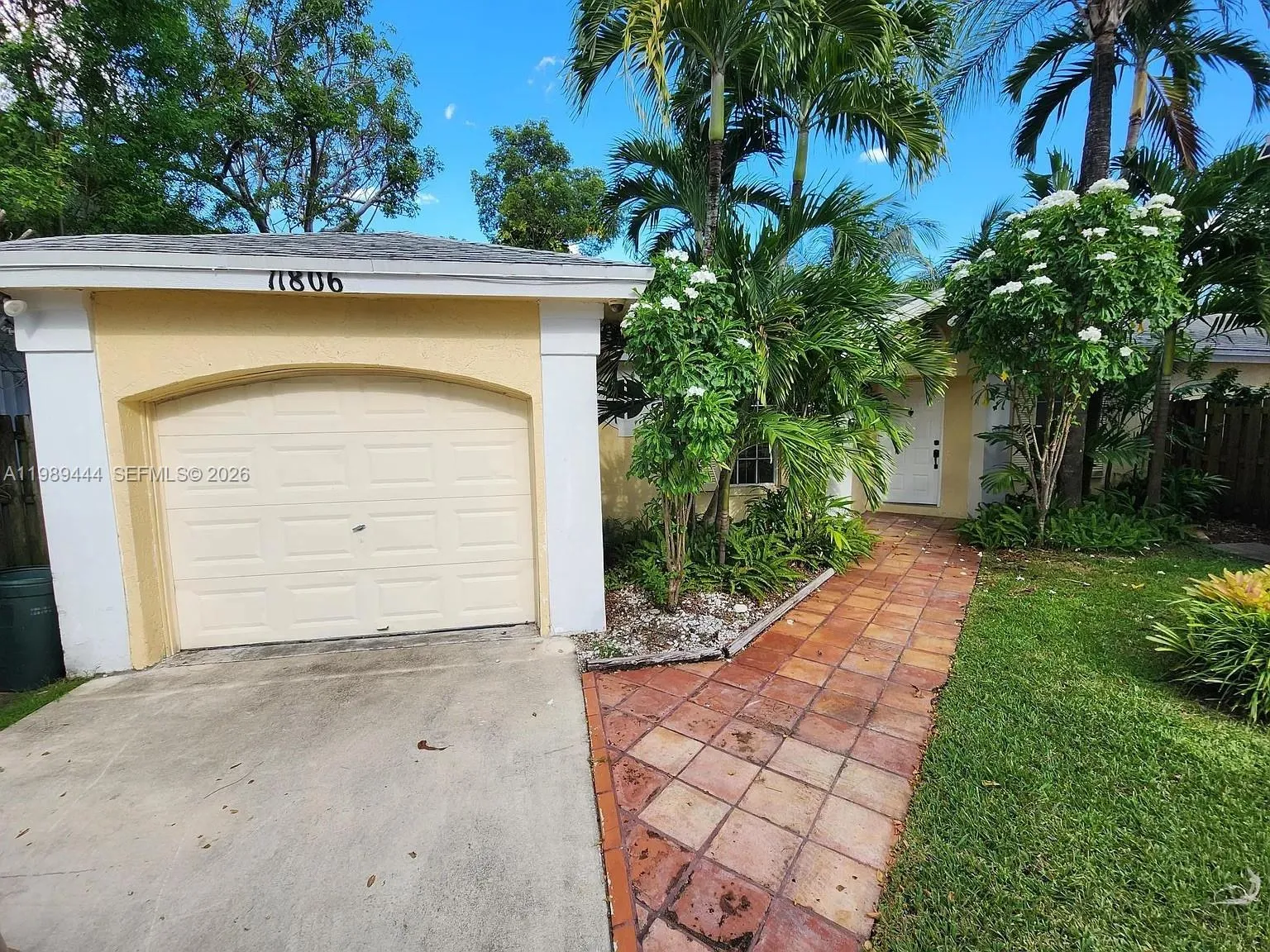 3 bedroom 2 bath for sale at 11806 SW 102nd St, Miami FL 33186