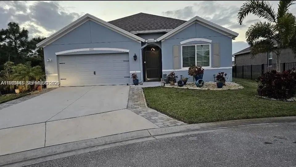 4 bedroom 2 bath for sale at 2271 SW Arlington Dr SW, Vero Beach FL 32968