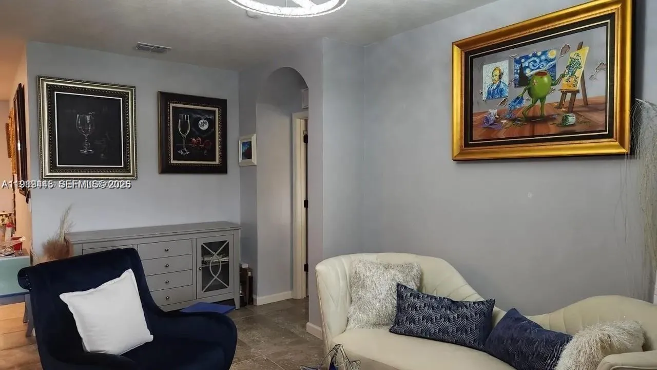 2271 SW Arlington Dr SW, Vero Beach FL 32968