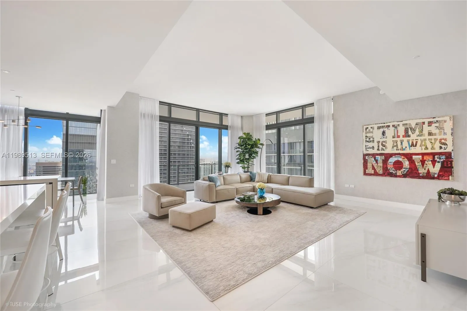 88 SW 7th St # 4101, Miami FL 33130
