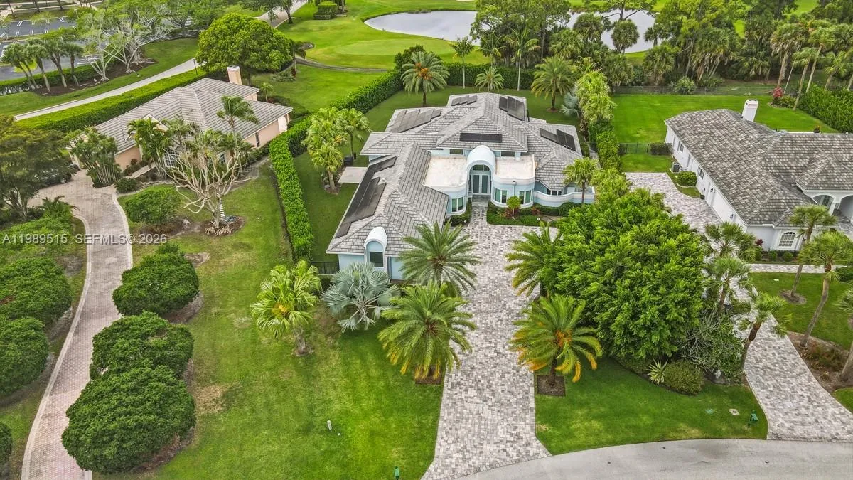 8179 Lakeview Dr, West Palm Beach FL 33412