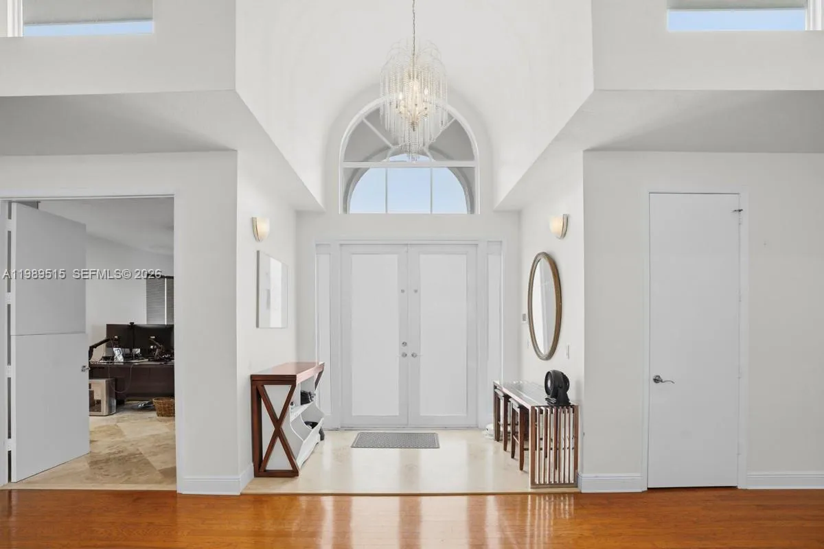 8179 Lakeview Dr, West Palm Beach FL 33412