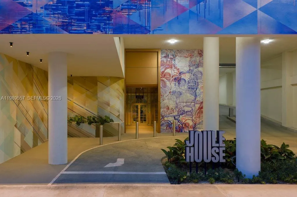 2200 NW 1st Ave # S1, Miami FL 33127