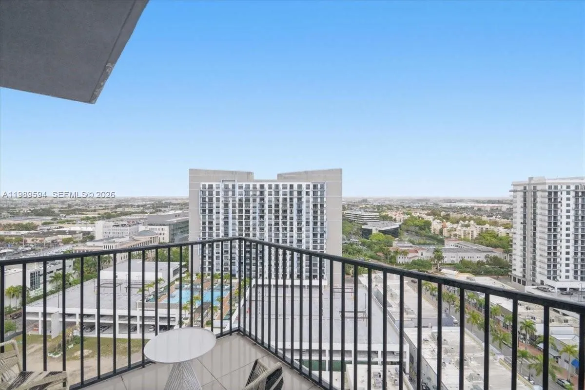5300 Paseo Blvd # 1803, Doral FL 33166
