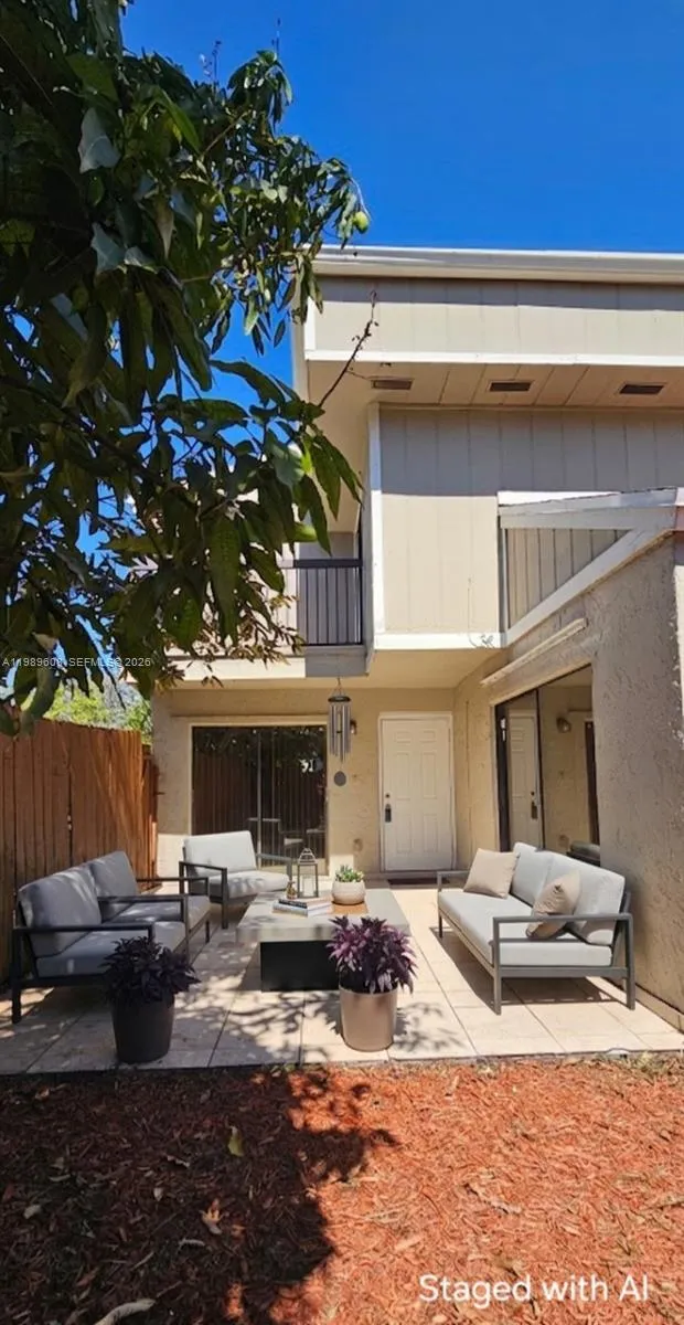 2 bedroom 2 bath for sale at 610 Commodore Dr, Plantation FL 33325