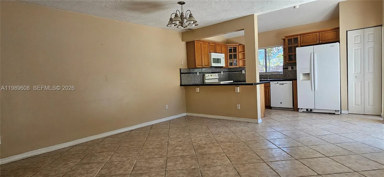 610 Commodore Dr, Plantation FL 33325