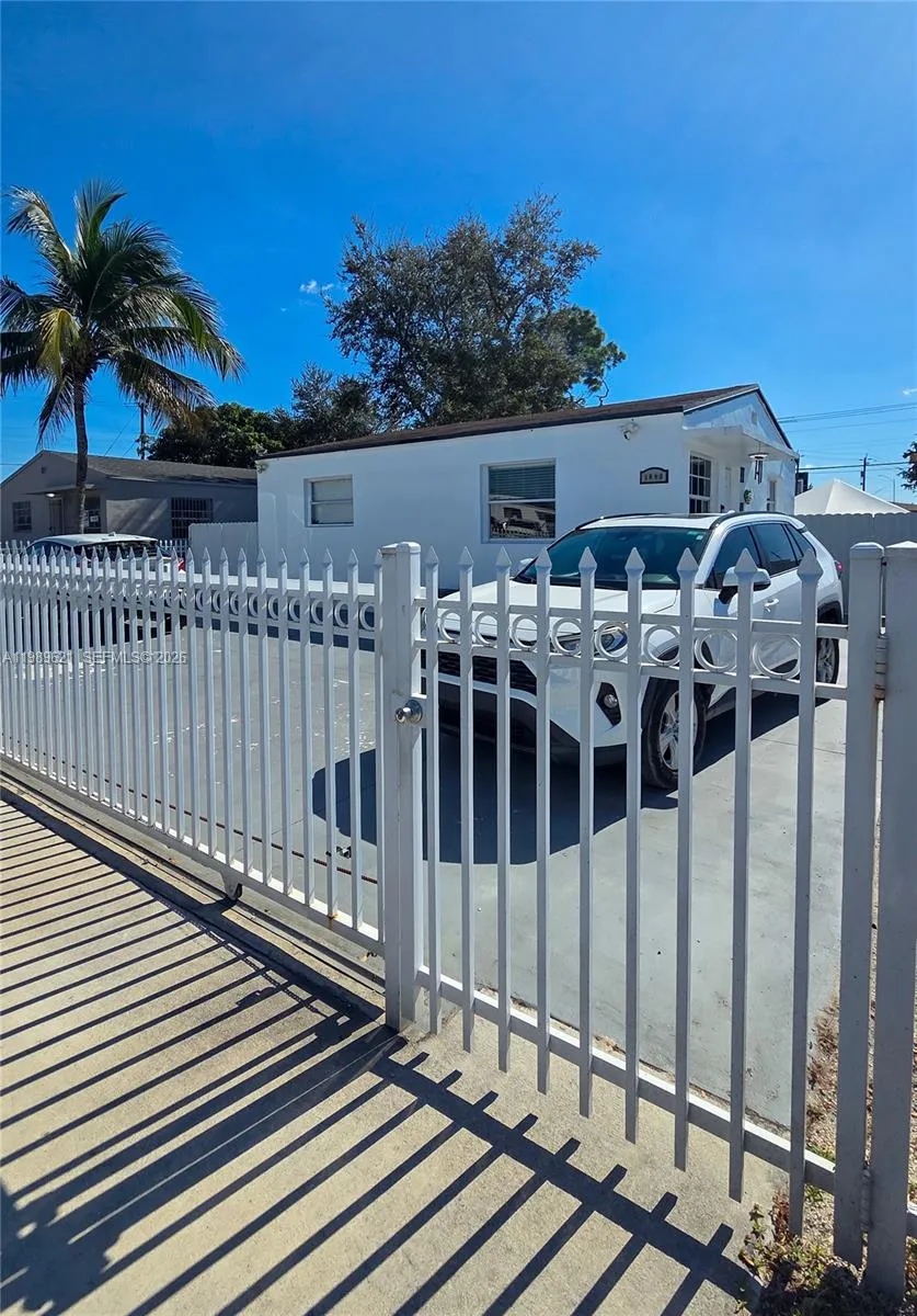 2 bedroom 1 bath for sale at 1236 Rutland St, Opa-Locka FL 33054