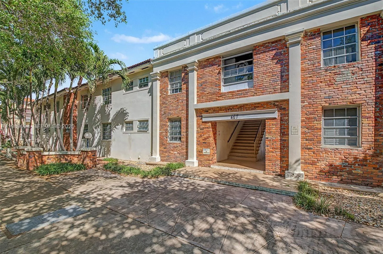 1 bedroom 1 bath for rent at 427 Anastasia Ave # 20, Coral Gables FL 33134