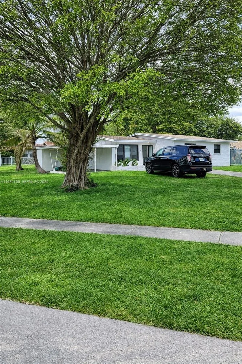 4 bedroom 2 bath for sale at 1161 NW 15th St, Fort Lauderdale FL 33311