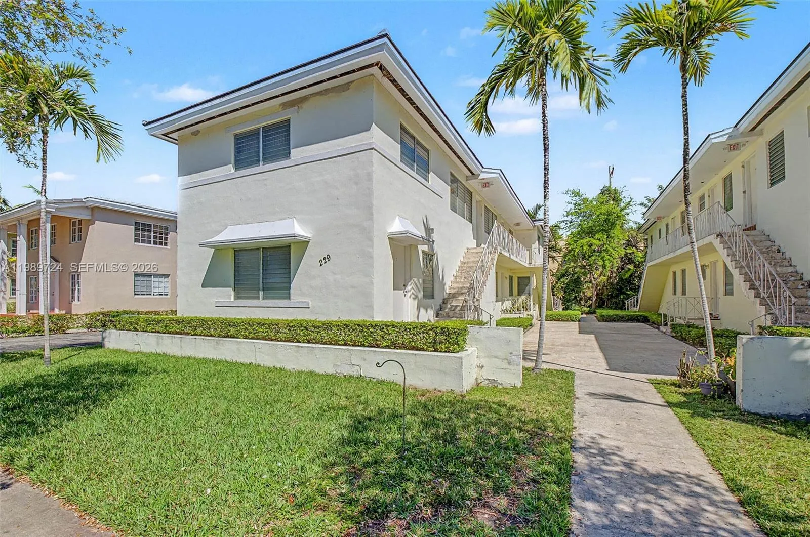 1 bedroom 1 bath for rent at 229 Madeira Ave # 6, Coral Gables FL 33134