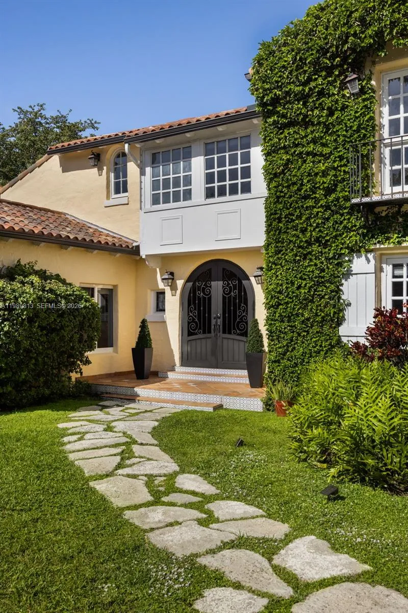 4206 Alhambra Cir, Coral Gables FL 33146