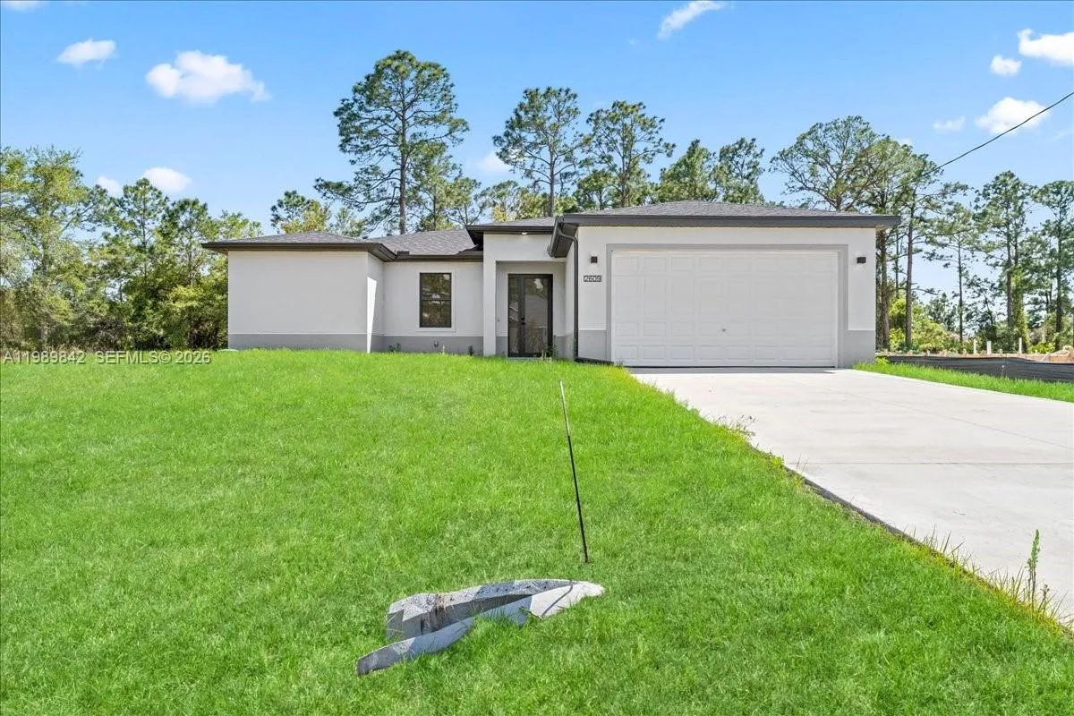 3 bedroom 2 bath for sale at 2914 67th st W, Lehigh Acres FL 33971