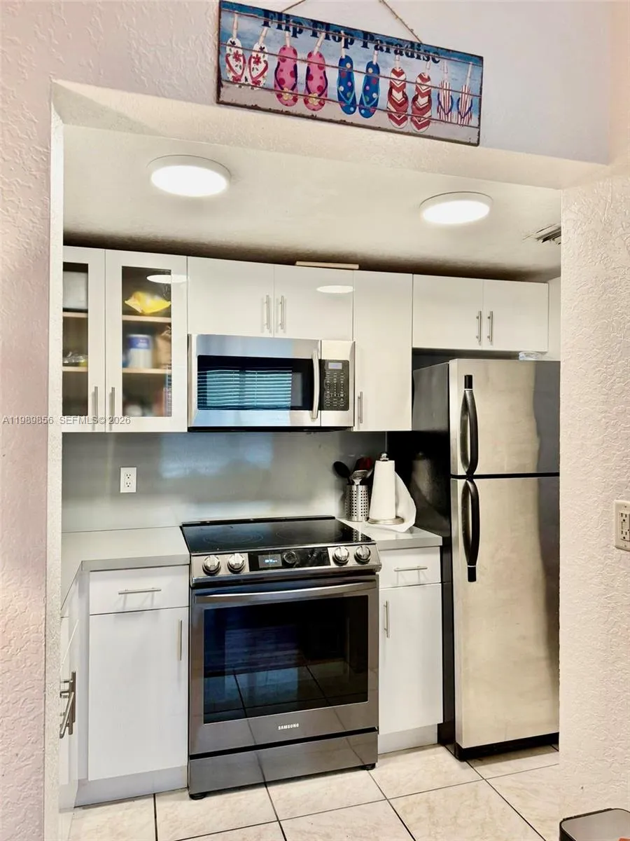7326 Collins Ave # 105, Miami Beach FL 33141