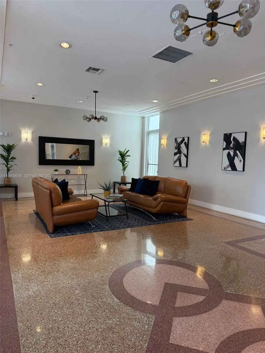 7326 Collins Ave # 105, Miami Beach FL 33141