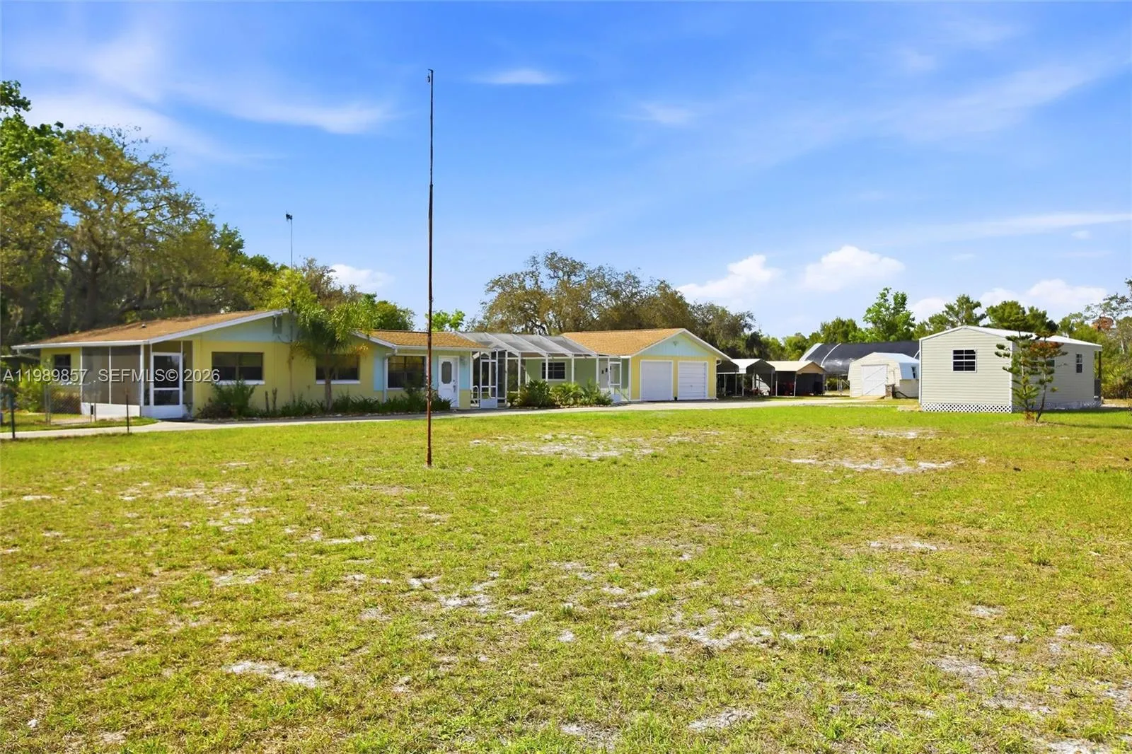 2 bedroom 2 bath for sale at 49 Williams Road, Lake Placid FL 33852