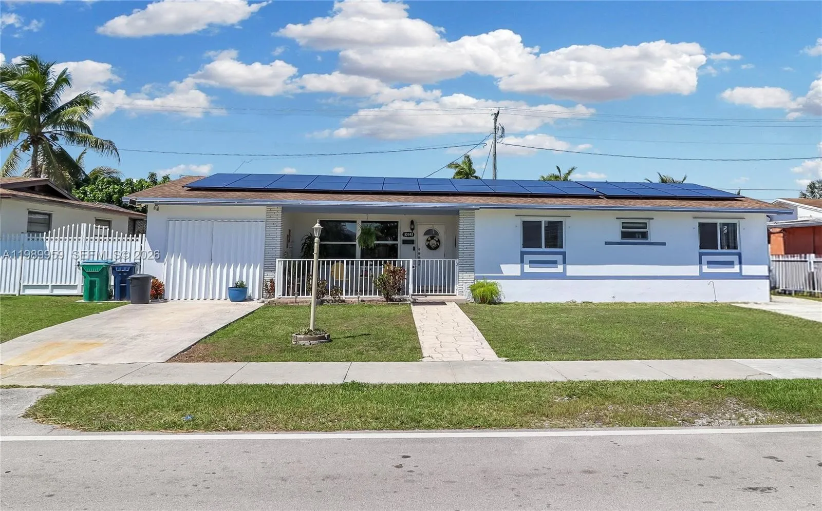 3 bedroom 2 bath for sale at 10941 SW 180th St, Miami FL 33157