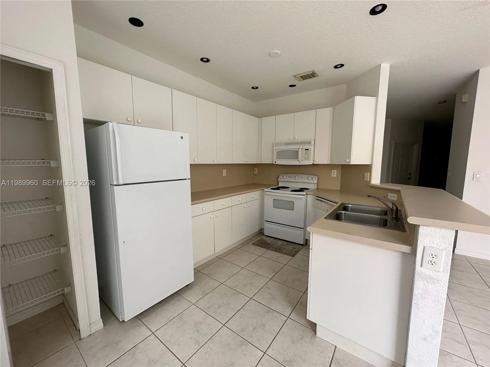 16602 SW 78th Ter, Miami FL 33193