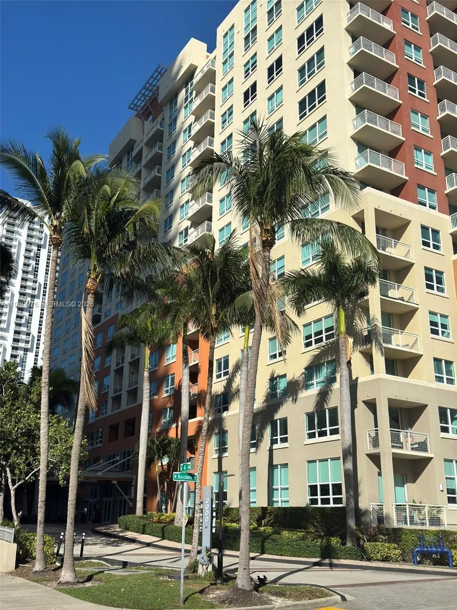 1 bedroom 1 bath for rent at 2000 N Bayshore Dr # 708, Miami FL 33137