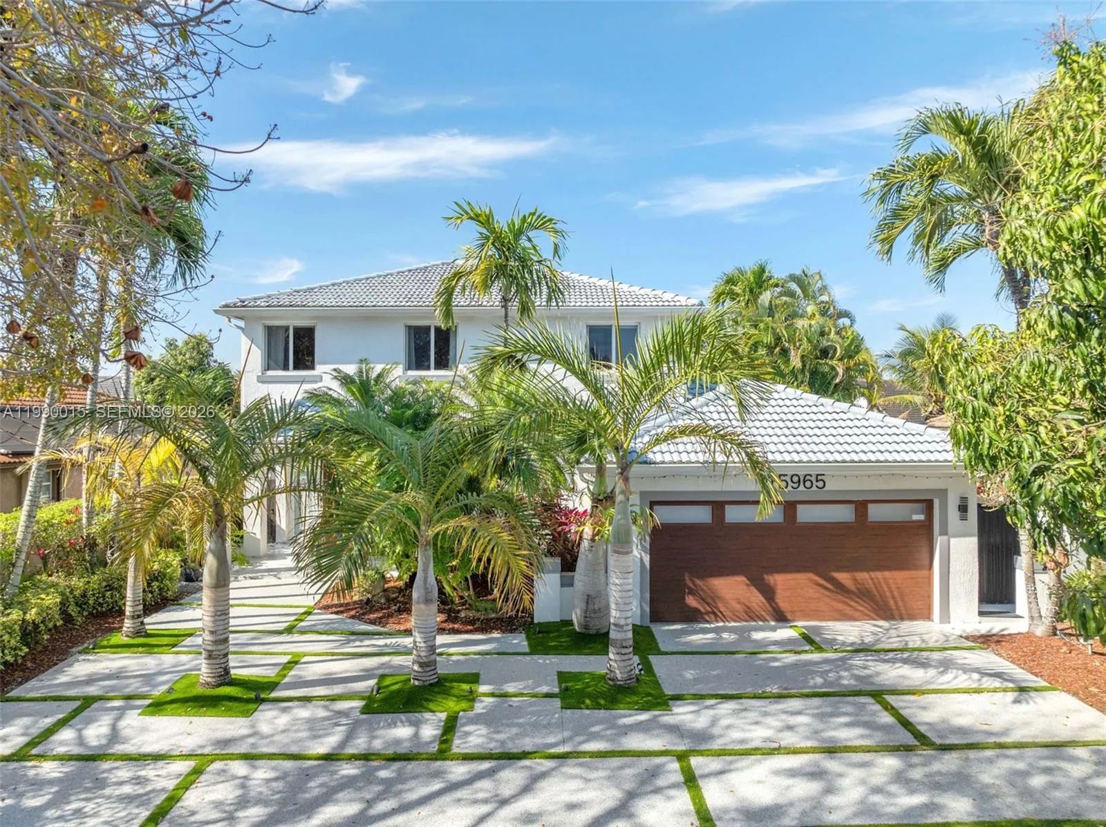 4 bedroom 3 bath for sale at 15965 SW 98th St, Miami FL 33196