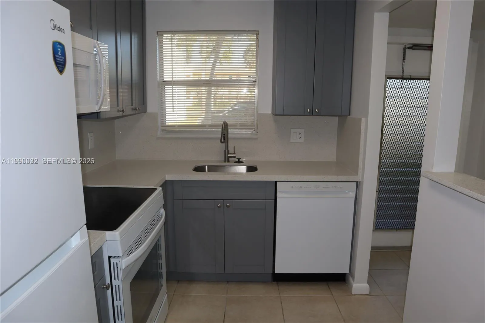 8500 Sunrise Lakes Blvd # 111, Sunrise FL 33322
